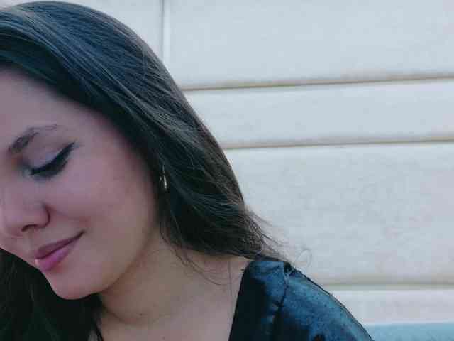 CarolineVega webcam