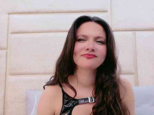 CarolineVega webcam