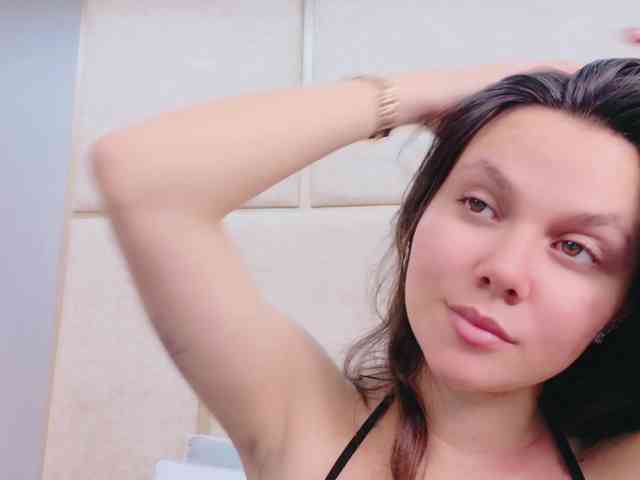 CarolineVega webcam
