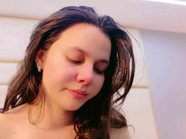 CarolineVega webcam