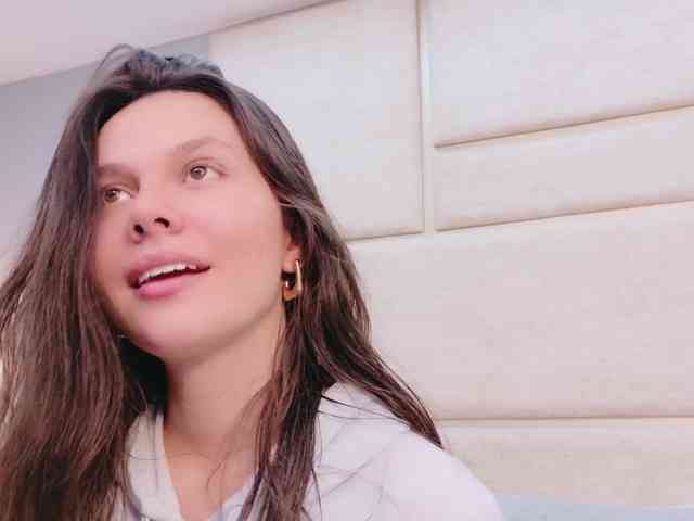 CarolineVega webcam