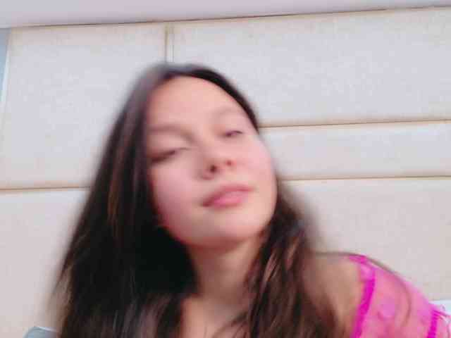 CarolineVega webcam