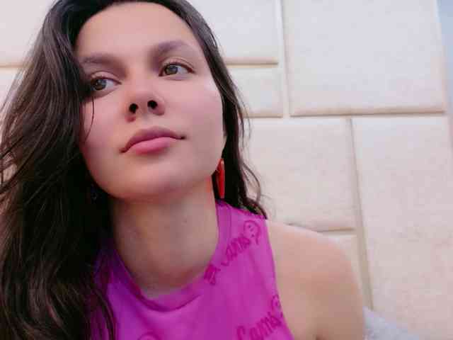 CarolineVega webcam