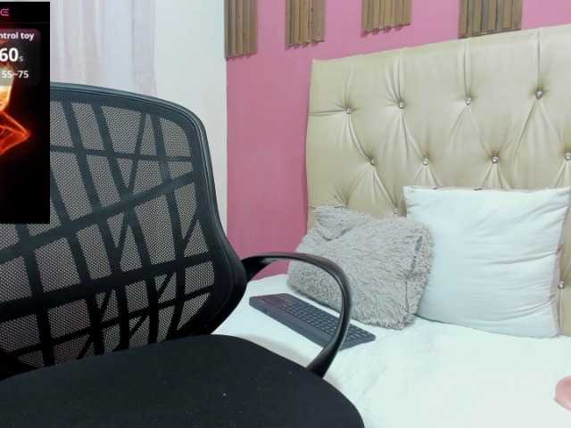 LuciaSpear live cam on BongaCams
