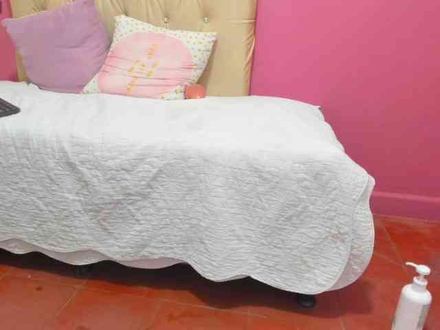 LuciaSpear webcam