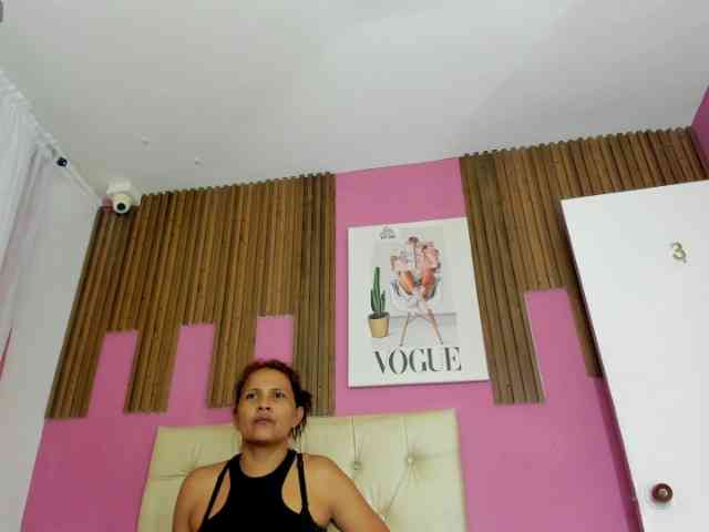 LuciaSpear webcam