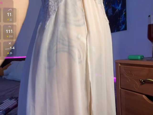 AliceSlim's BongaCams show and profile