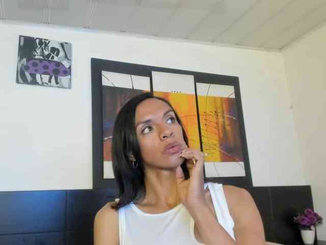 Meganrhyder's cam show statistics and live stream