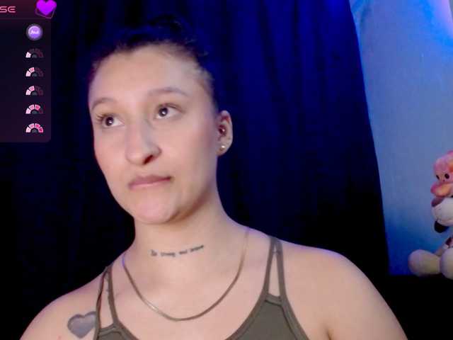 Evah-lee, live now on BongaCams