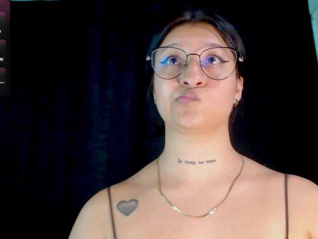 Evah-lee live cam on BongaCams