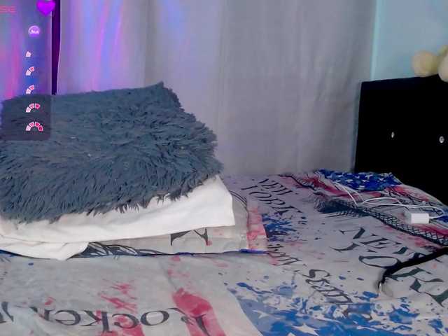 Evah-lee live cam on BongaCams