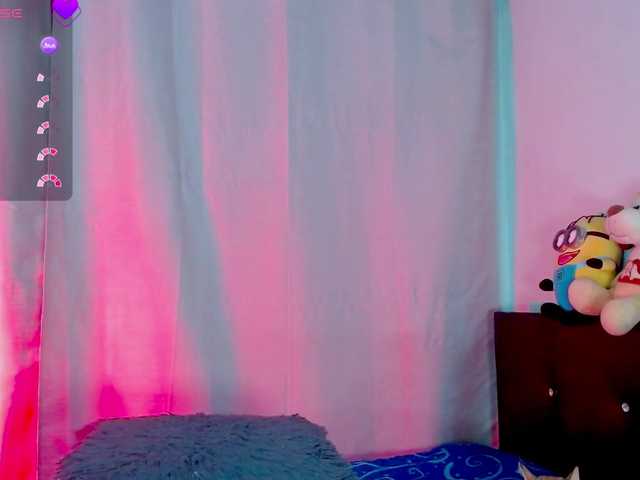 Evah-lee live cam on BongaCams