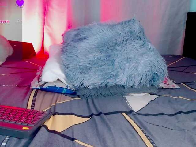 Evah-lee live cam on BongaCams
