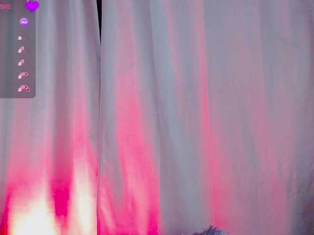 Evah-lee live cam on BongaCams