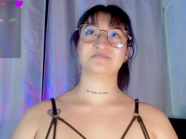 Evah-lee live cam on BongaCams
