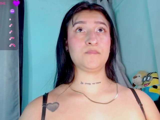 Evah-lee live cam on BongaCams