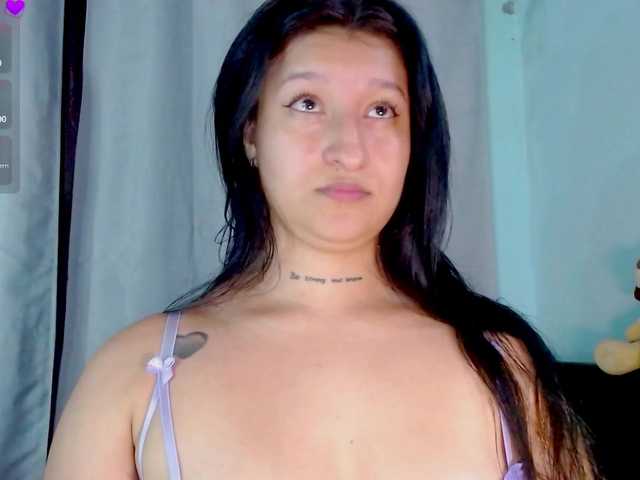 Evah-lee live cam on BongaCams