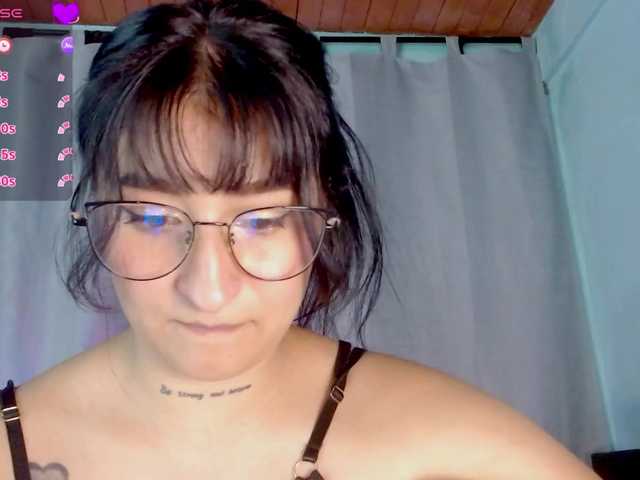 Evah-lee live cam on BongaCams