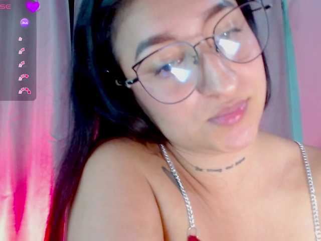 Evah-lee live cam on BongaCams