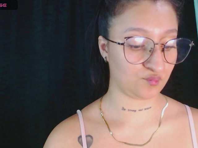 evah-lee live sex show