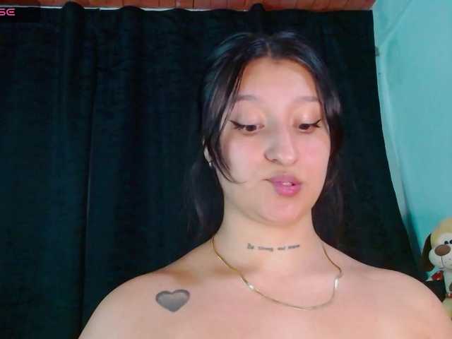 Evah-lee live cam on UnifiedCams