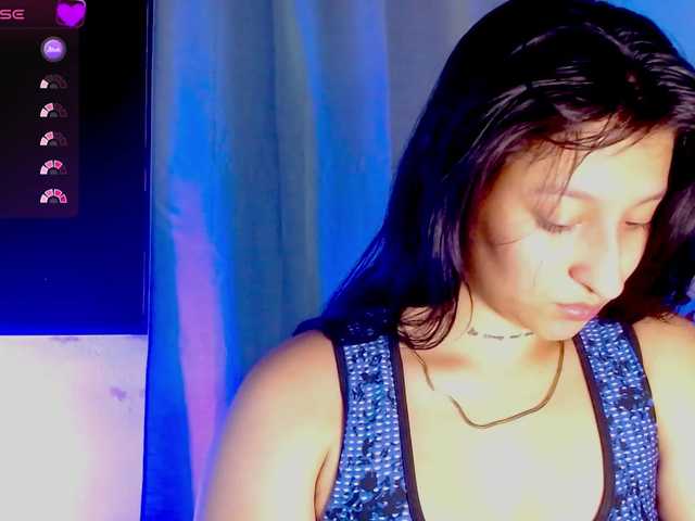 Evah-lee live cam on BongaCams