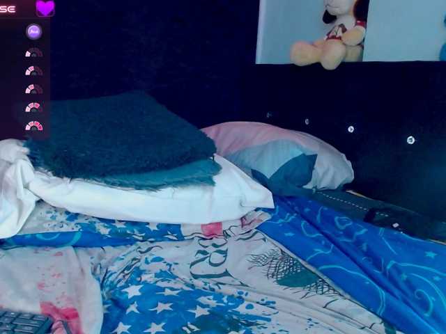 Evah-lee live cam on BongaCams