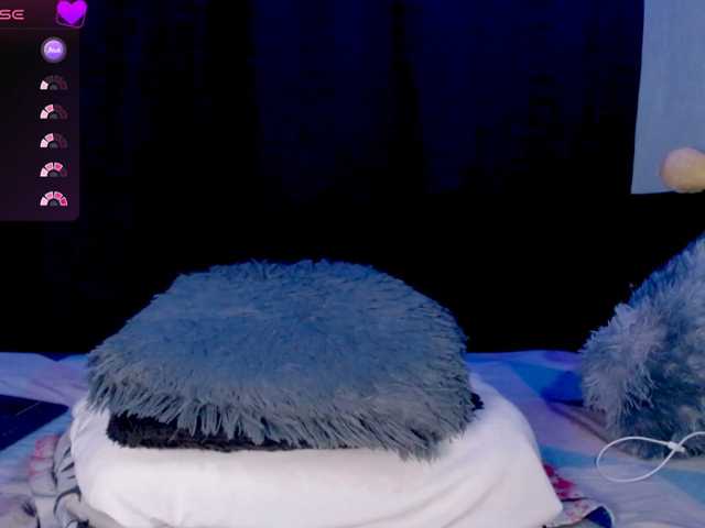 Evah-lee, live now on BongaCams