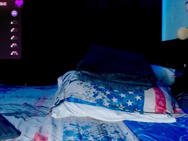 Evah-lee live cam on BongaCams