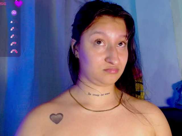 Evah-lee live cam on BongaCams