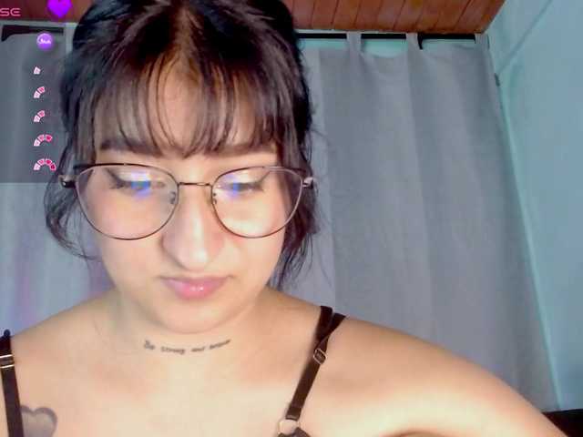 Evah-lee live cam on BongaCams