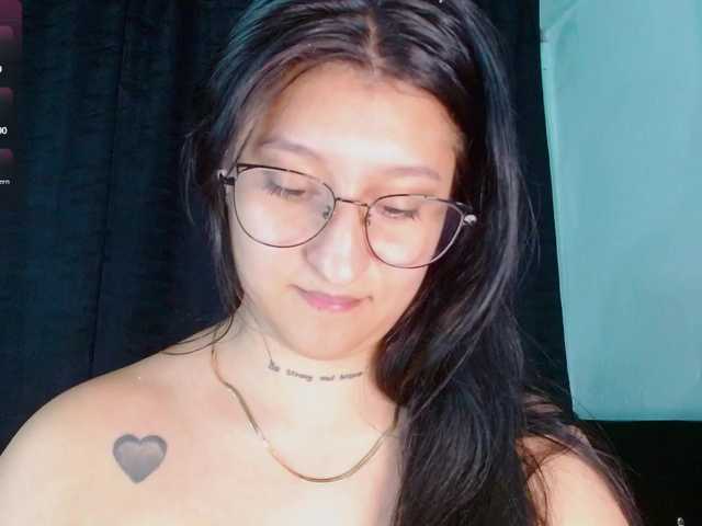 Evah-lee live webcam show
