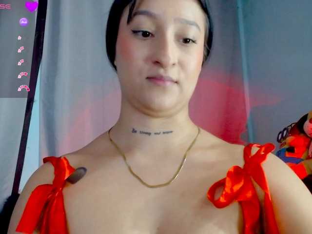 Evah-lee live cam on BongaCams