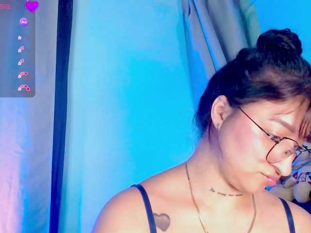 Evah-lee live cam on BongaCams