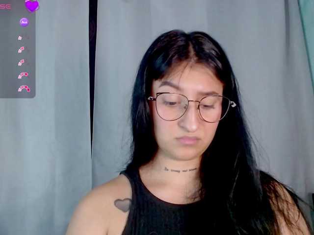 Evah-lee live cam on BongaCams