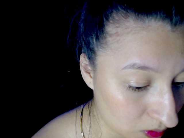 Evah-lee live cam on BongaCams