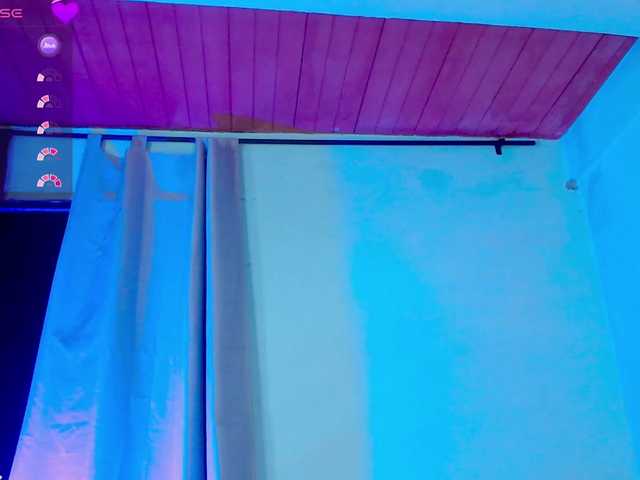 Evah-lee live cam on BongaCams