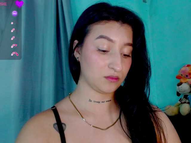 Evah-lee — live female cam