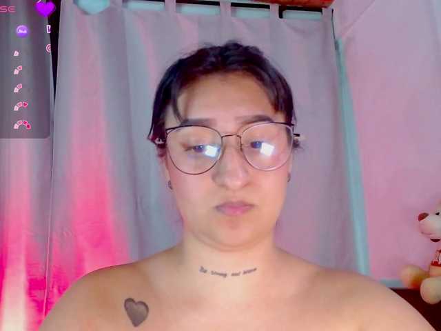 Evah-lee live cam on BongaCams