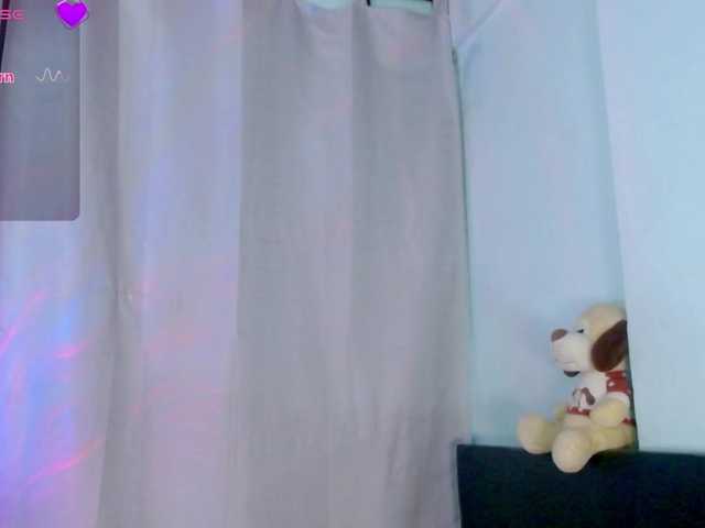 Evah-lee live stream preview