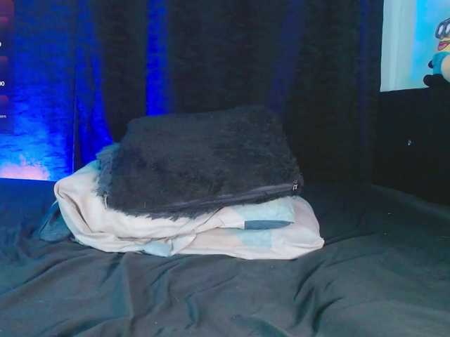 Evah-lee live cam on BongaCams