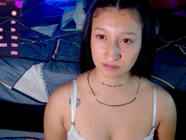 Evah-lee live cam on BongaCams
