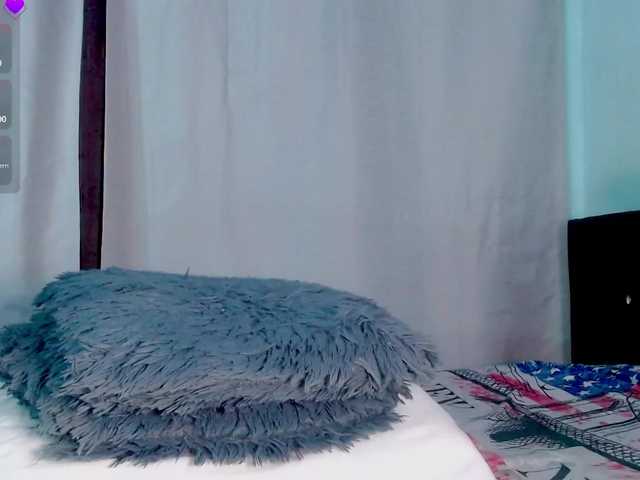 Evah-lee live cam on BongaCams