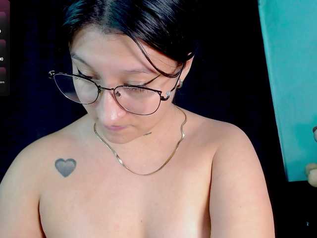 Evah-lee live cam on BongaCams