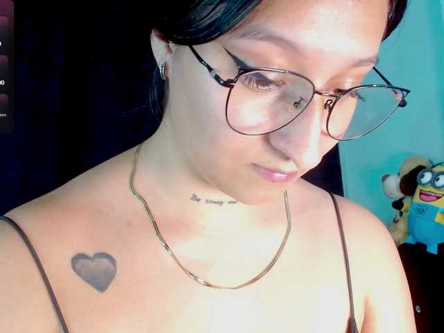 Evah-lee live cam on BongaCams