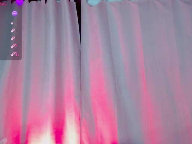 Evah-lee live cam on BongaCams