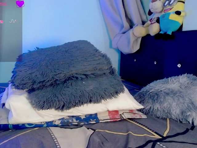 Evah-lee live cam on BongaCams