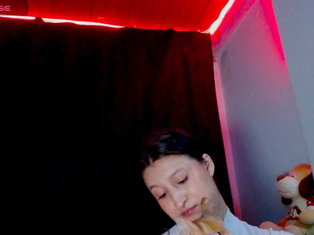 Evah-lee live cam on BongaCams