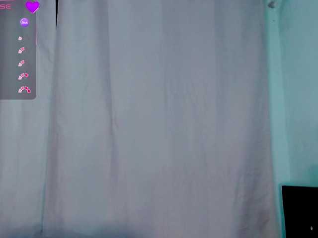 Evah-lee live cam on BongaCams