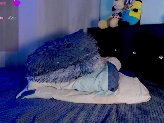 Evah-lee live cam on BongaCams